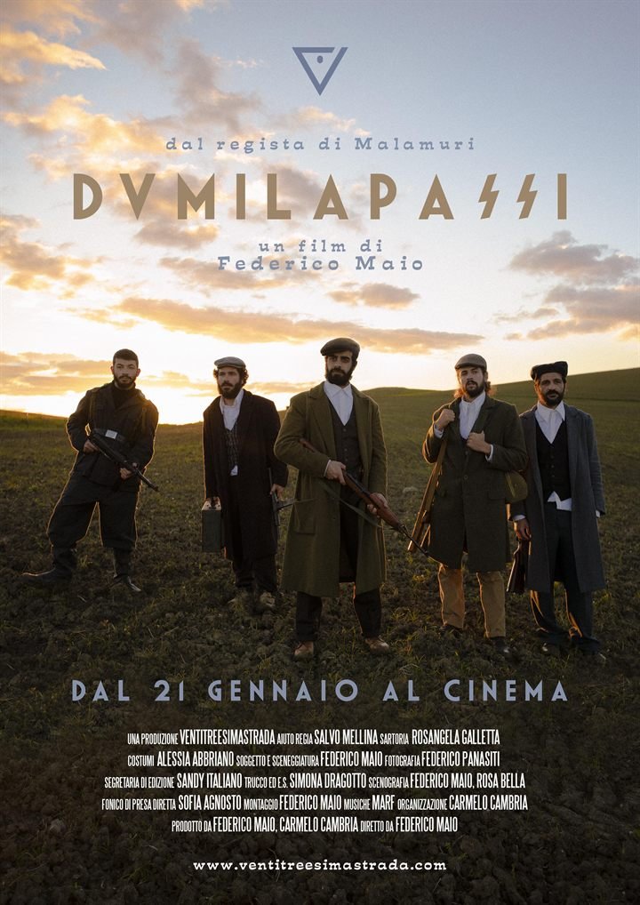 Locandina di Dumilapassi (2021), film di Federico Maio